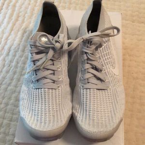 Gently worn Womens’ Nike Air Vapormax